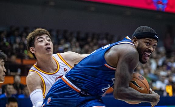 山东男篮惨败对手，遗憾无缘下一轮