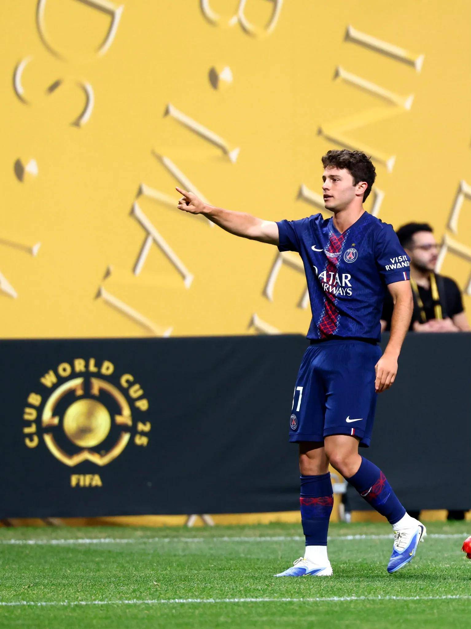 2-3！世俱杯复刻24年欧冠决赛：4.8亿豪门惨遭死的简单介绍