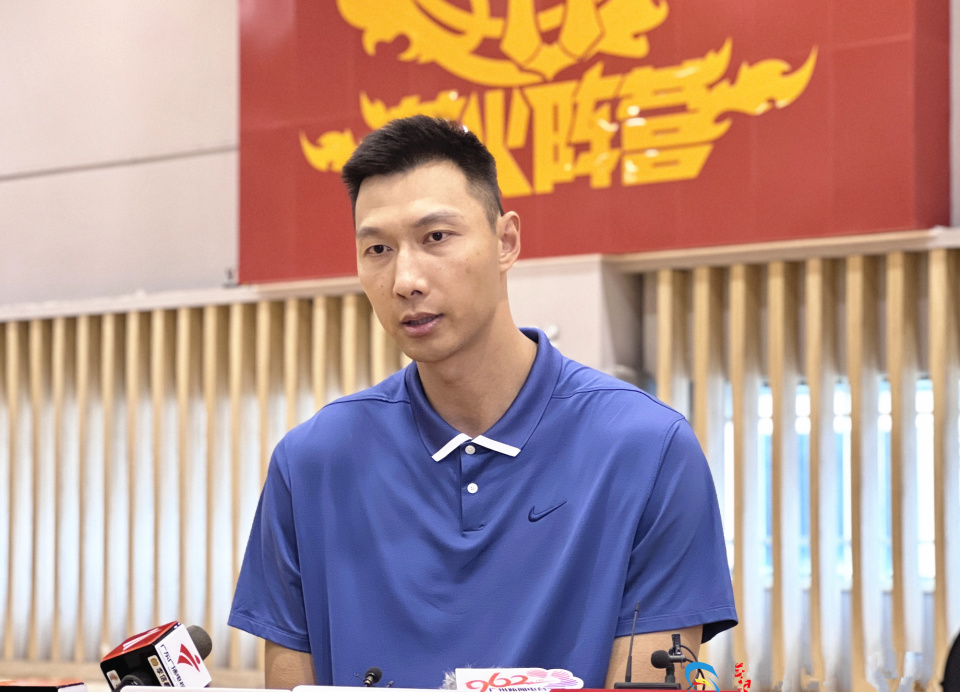 开云体育登录-央视取消播出易建联专访(央视篮球公园未播易建联专访)