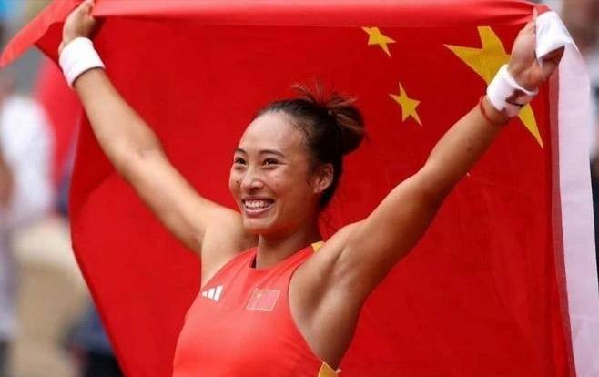 开云体育登录入口-郑钦文完成右肘手术：晒病床照退出华盛顿站力争百分百状态回归(郑钦文为什么叫三成文)
